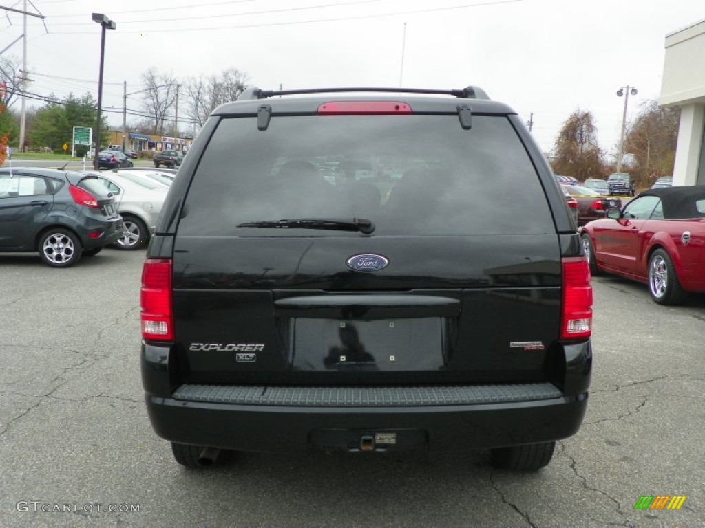 2005 Explorer XLT 4x4 - Black / Medium Parchment photo #19