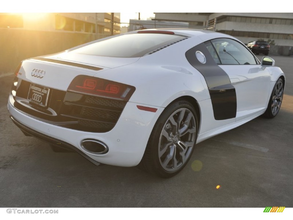 2012 R8 5.2 FSI quattro - Ibis White / Black photo #8