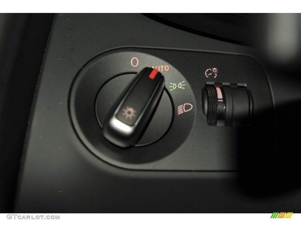 2012 Audi R8 5.2 FSI quattro Controls Photo #56652792