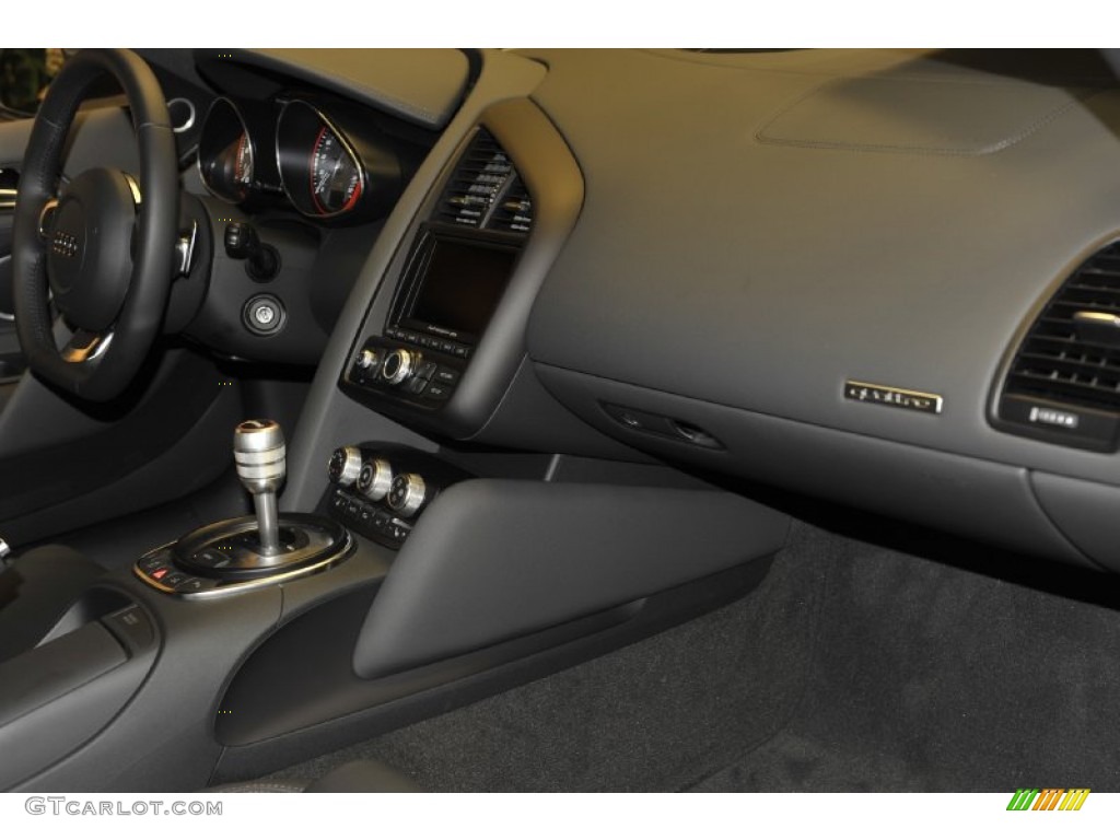 2012 Audi R8 5.2 FSI quattro Black Dashboard Photo #56653140