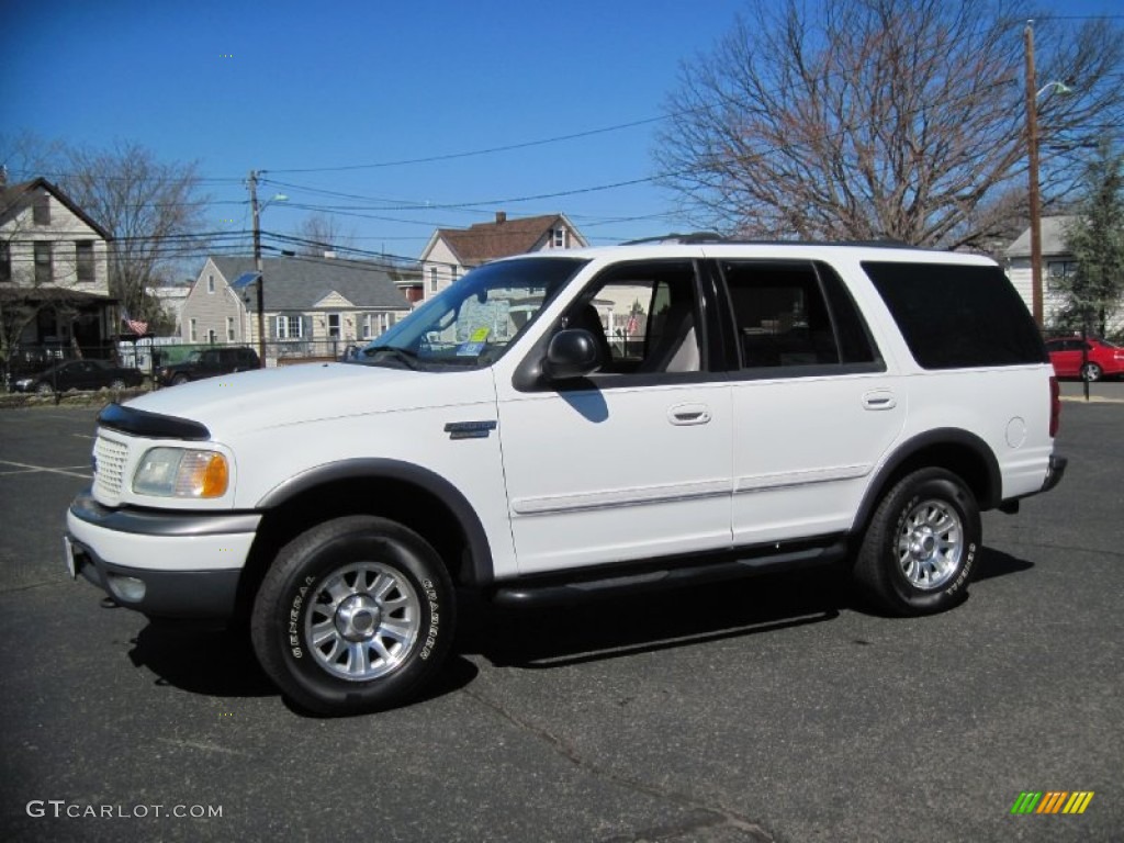 2002 Expedition XLT 4x4 - Oxford White / Medium Graphite photo #1