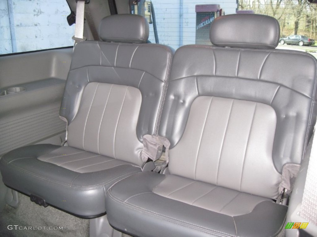 Medium Pewter Interior 2004 GMC Envoy SLT 4x4 Photo #56655459