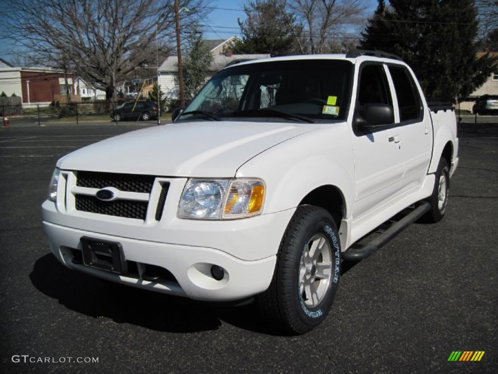 2005 Explorer Sport Trac XLT 4x4 - Oxford White / Medium Dark Flint photo #2
