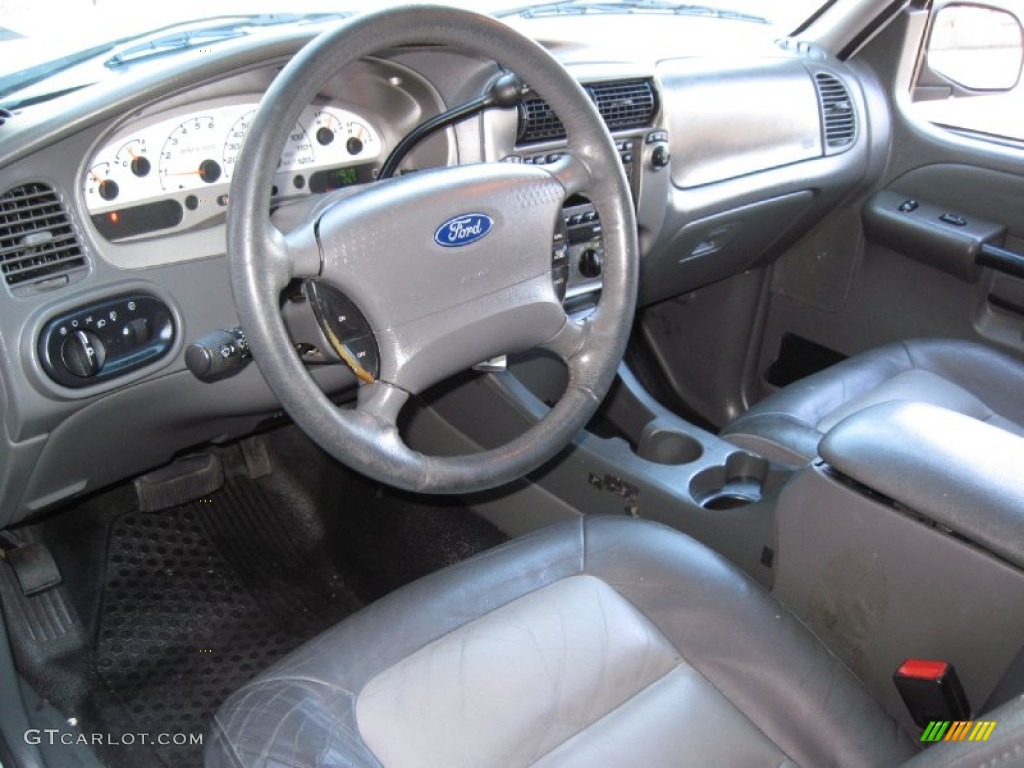 2005 Explorer Sport Trac XLT 4x4 - Oxford White / Medium Dark Flint photo #15