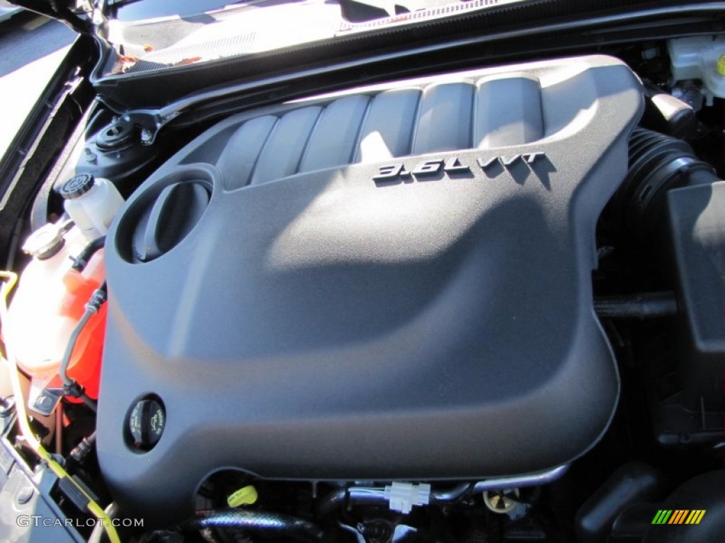 2012 Chrysler 200 Limited Sedan 3.6 Liter DOHC 24-Valve VVT Pentastar V6 Engine Photo #56657970