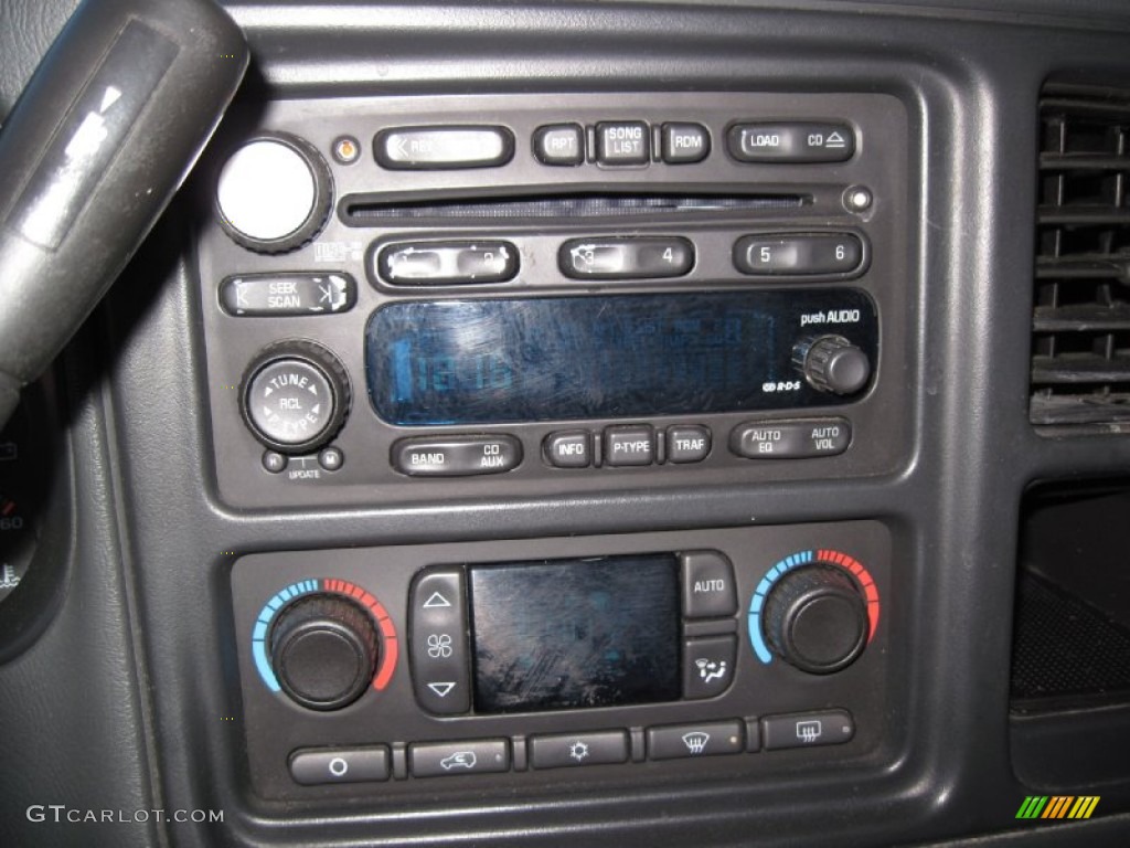 2004 Yukon XL 1500 SLT 4x4 - Silver Birch Metallic / Neutral/Shale photo #22