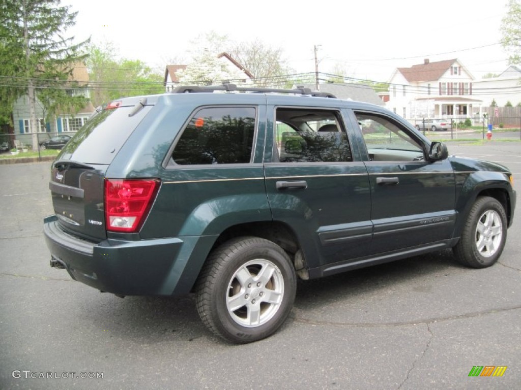 2005 Grand Cherokee Laredo 4x4 - Deep Beryl Green Pearl / Khaki photo #8