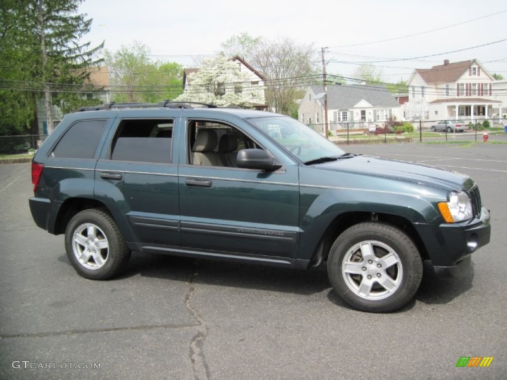 2005 Grand Cherokee Laredo 4x4 - Deep Beryl Green Pearl / Khaki photo #10