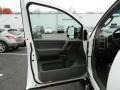 White - Titan SE Crew Cab 4x4 Photo No. 18
