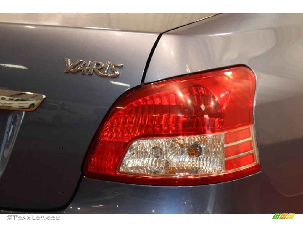 2010 Yaris Sedan - Pacific Blue Metallic / Dark Charcoal photo #17