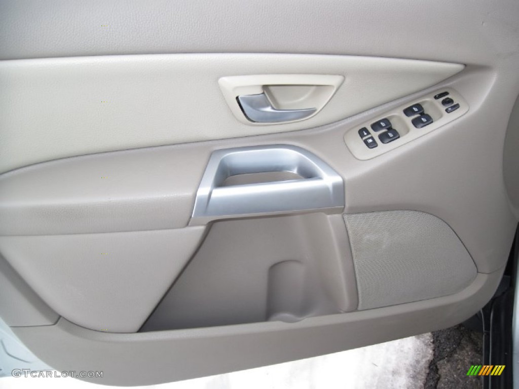 2004 Volvo XC90 2.5T Taupe/Light Taupe Door Panel Photo #56660259