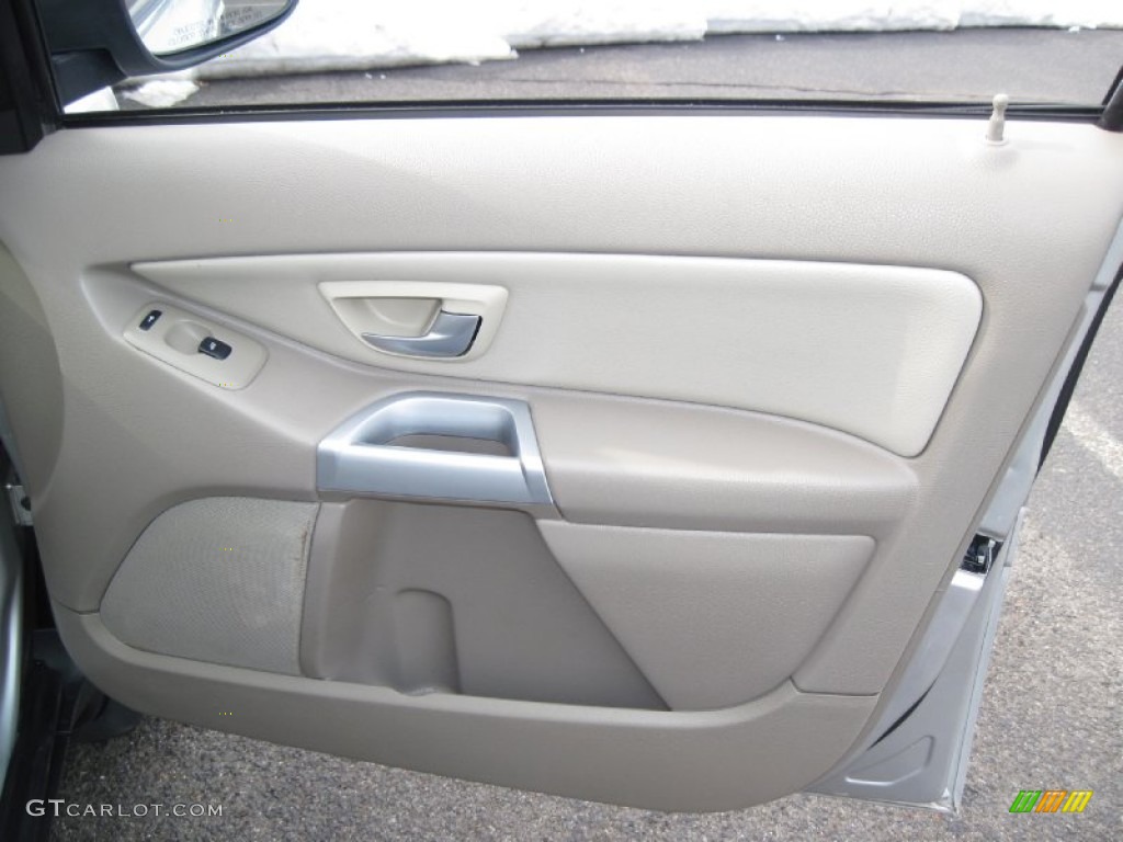 2004 Volvo XC90 2.5T Taupe/Light Taupe Door Panel Photo #56660268