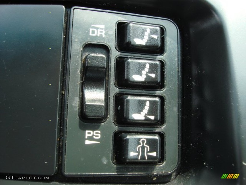 1996 Chevrolet Corvette Collector Edition Coupe Controls Photo #56660958