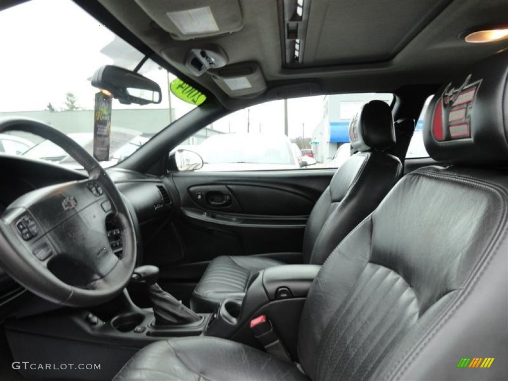 Ebony Black Interior 2004 Chevrolet Monte Carlo Intimidator SS Photo #56661105