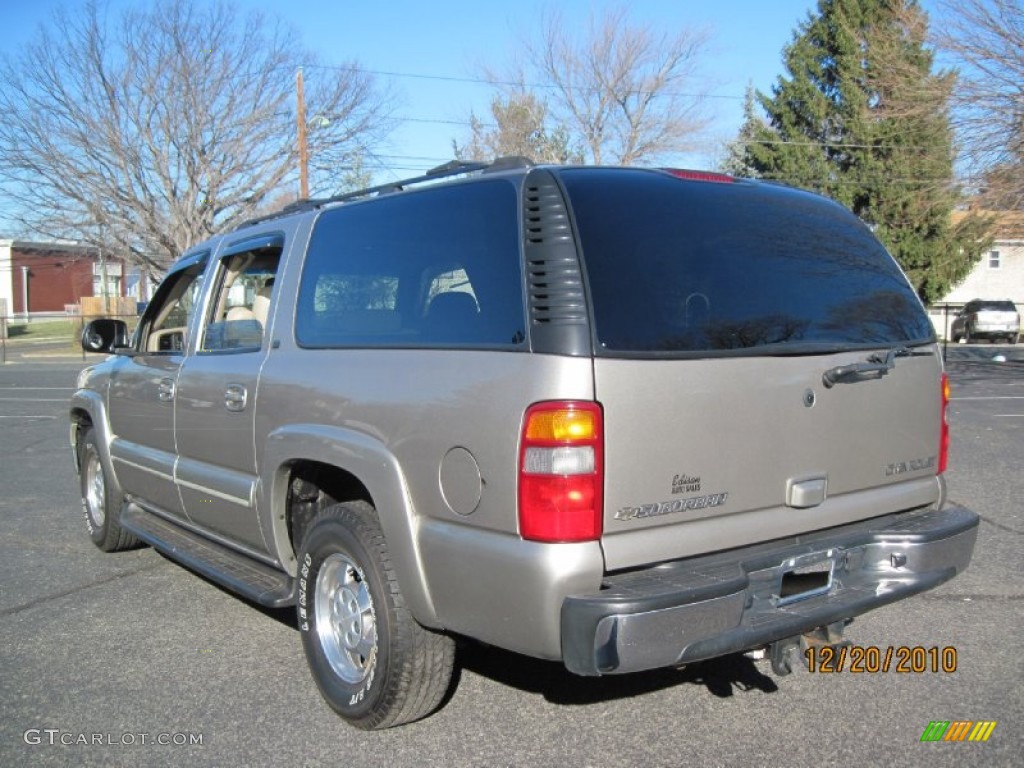 2003 Suburban 1500 LT 4x4 - Light Pewter Metallic / Tan/Neutral photo #5