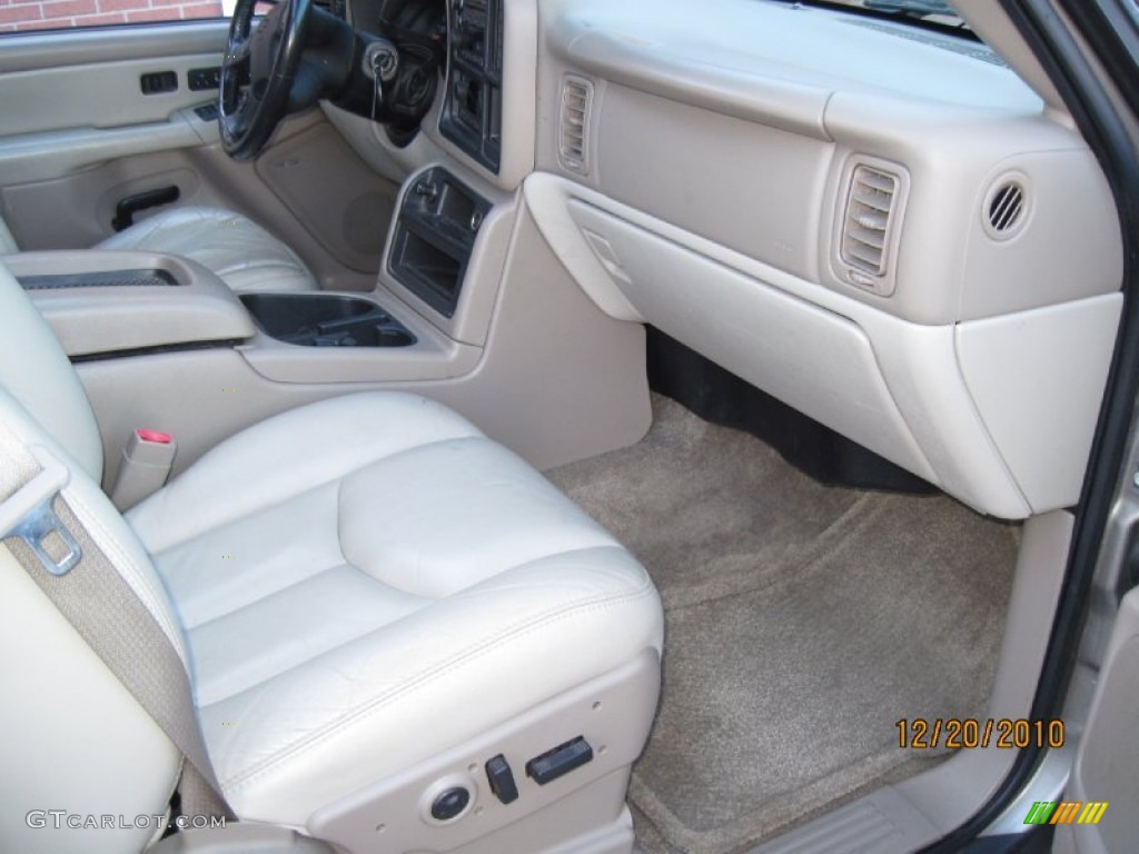 2003 Suburban 1500 LT 4x4 - Light Pewter Metallic / Tan/Neutral photo #16
