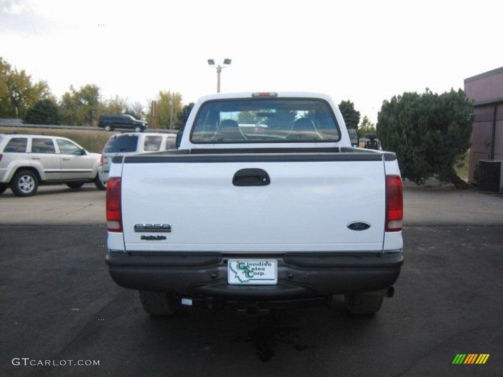 2007 F250 Super Duty XL SuperCab 4x4 - Oxford White Clearcoat / Medium Flint photo #10