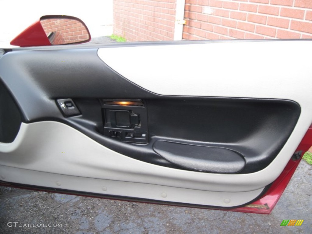 1994 Chevrolet Corvette Coupe Light Gray Door Panel Photo #56664417