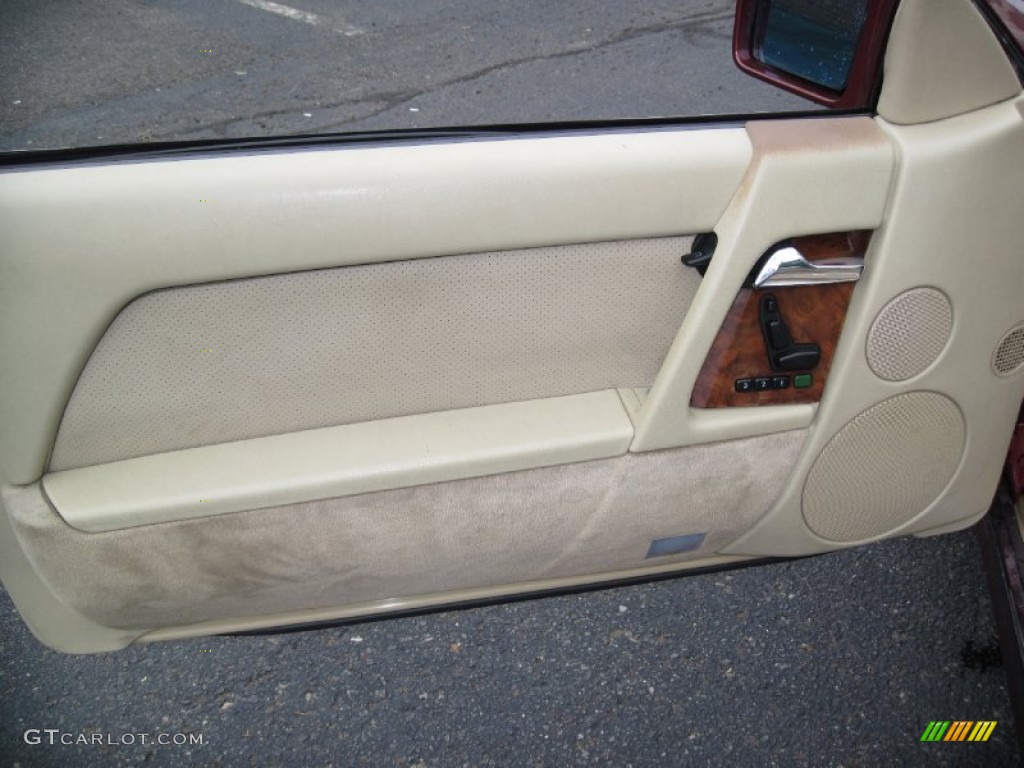 1991 Mercedes-Benz SL Class 500 SL Roadster Parchment Door Panel Photo #56665065