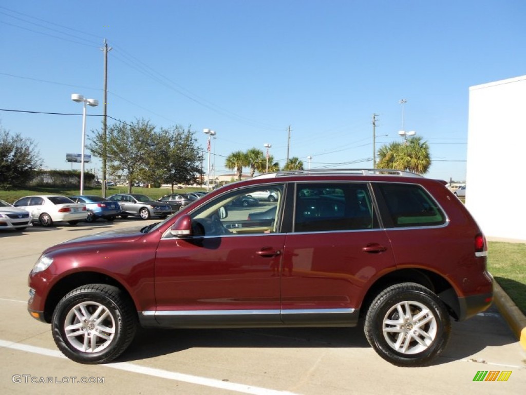 2010 Volkswagen Touareg VR6 FSI 4XMotion Exterior Photos