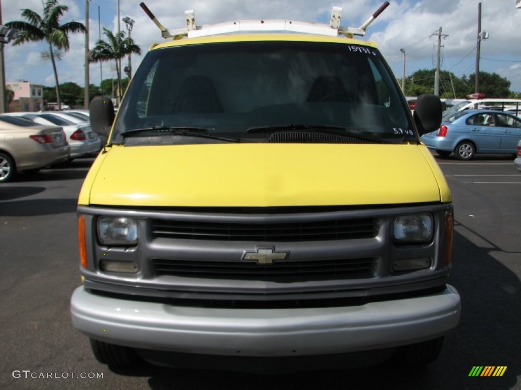 2000 Express G3500 Commercial - Fleet Yellow / Blue photo #3