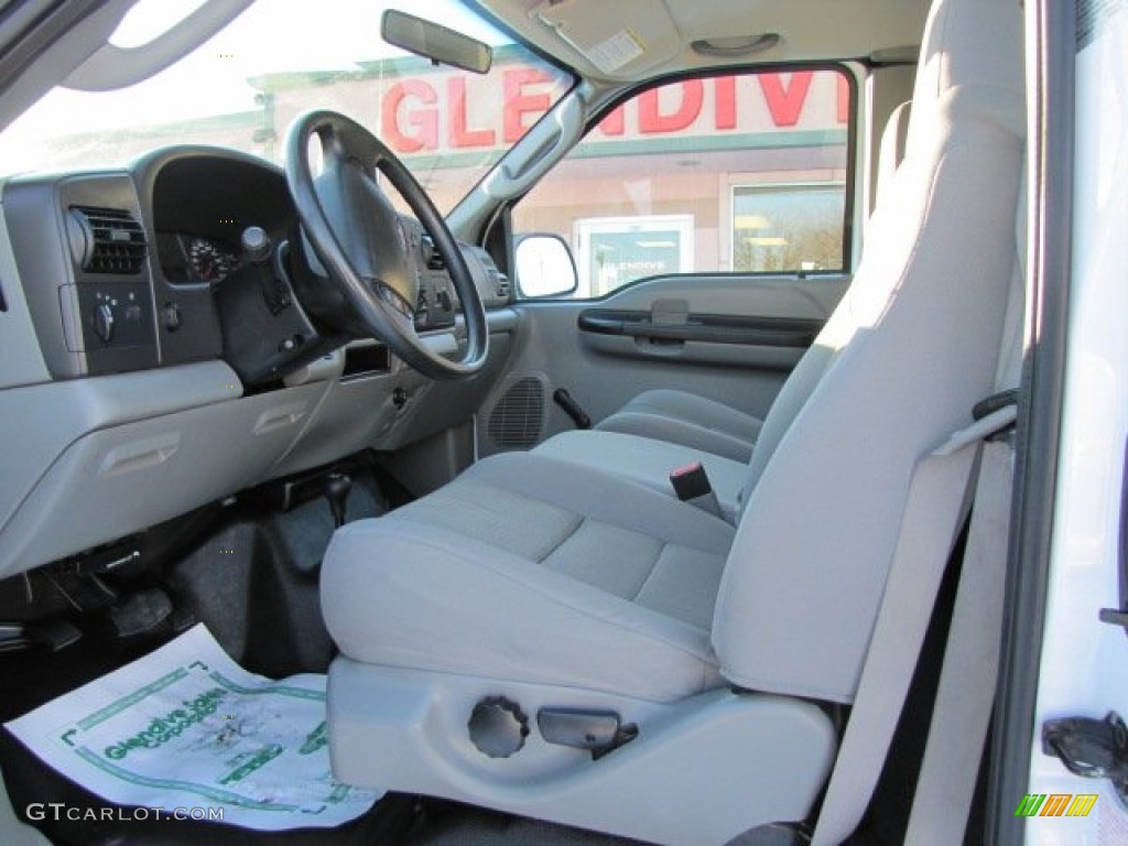 Medium Flint Interior 2005 Ford F250 Super Duty XL SuperCab 4x4 Photo #56668614