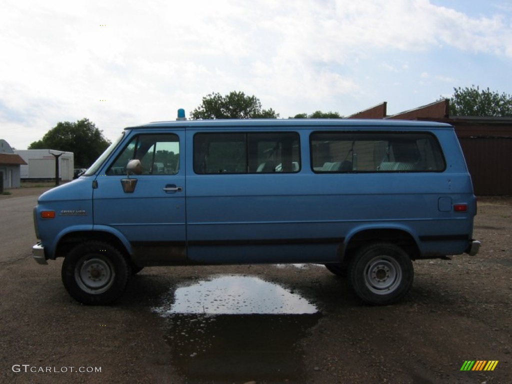 1995 Chevy Van G30 Sport Van - Light Stellar Blue Metallic / Blue photo #5