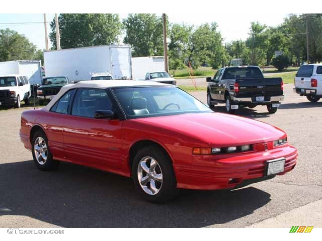 1992 Cutlass Supreme Convertible - Bright Red / Dark Gray photo #5