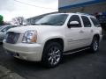 2009 White Diamond Tricoat GMC Yukon Denali AWD  photo #1