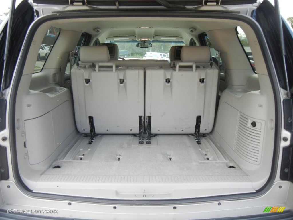 2008 GMC Yukon SLT Trunk Photos