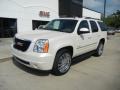 2011 White Diamond Tintcoat GMC Yukon SLT  photo #2