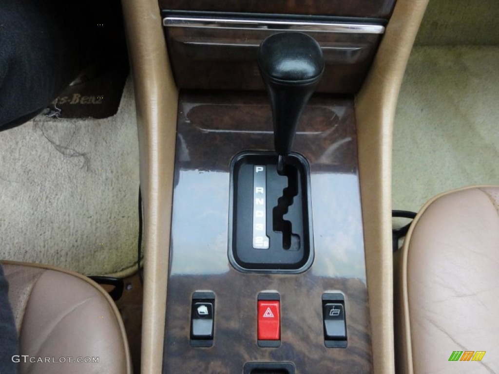 1986 Mercedes-Benz SL Class 560 SL Roadster 4 Speed Automatic Transmission Photo #56685290