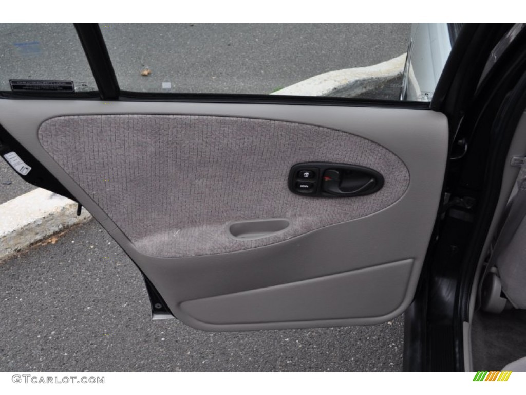 1998 Saturn S Series SL2 Sedan Door Panel Photos
