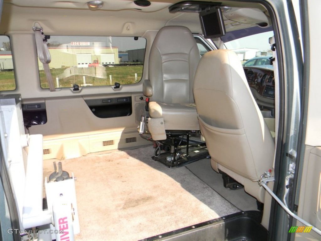 2006 E Series Van E150 XLT  Wheelchair Access/Hand Controls - Light Tundra Metallic / Medium Pebble Beige photo #14