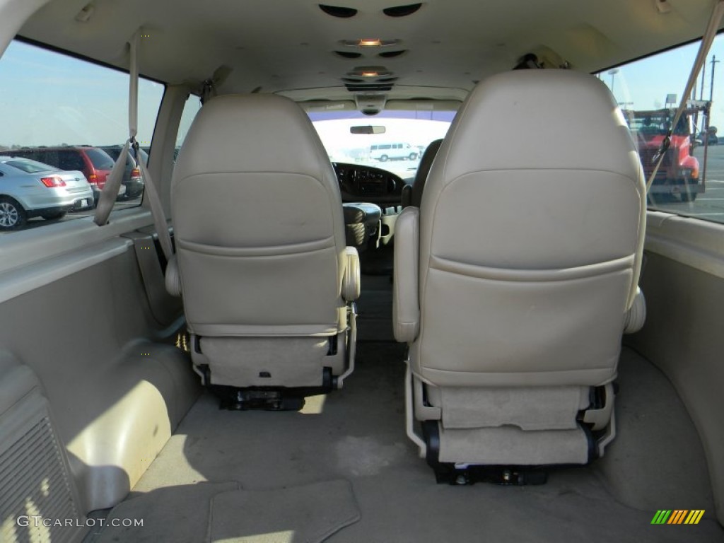 2006 E Series Van E150 XLT  Wheelchair Access/Hand Controls - Light Tundra Metallic / Medium Pebble Beige photo #20