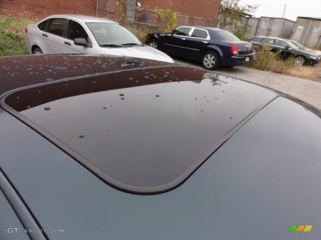 1996 Audi A4 2.8 quattro Sedan Sunroof Photos