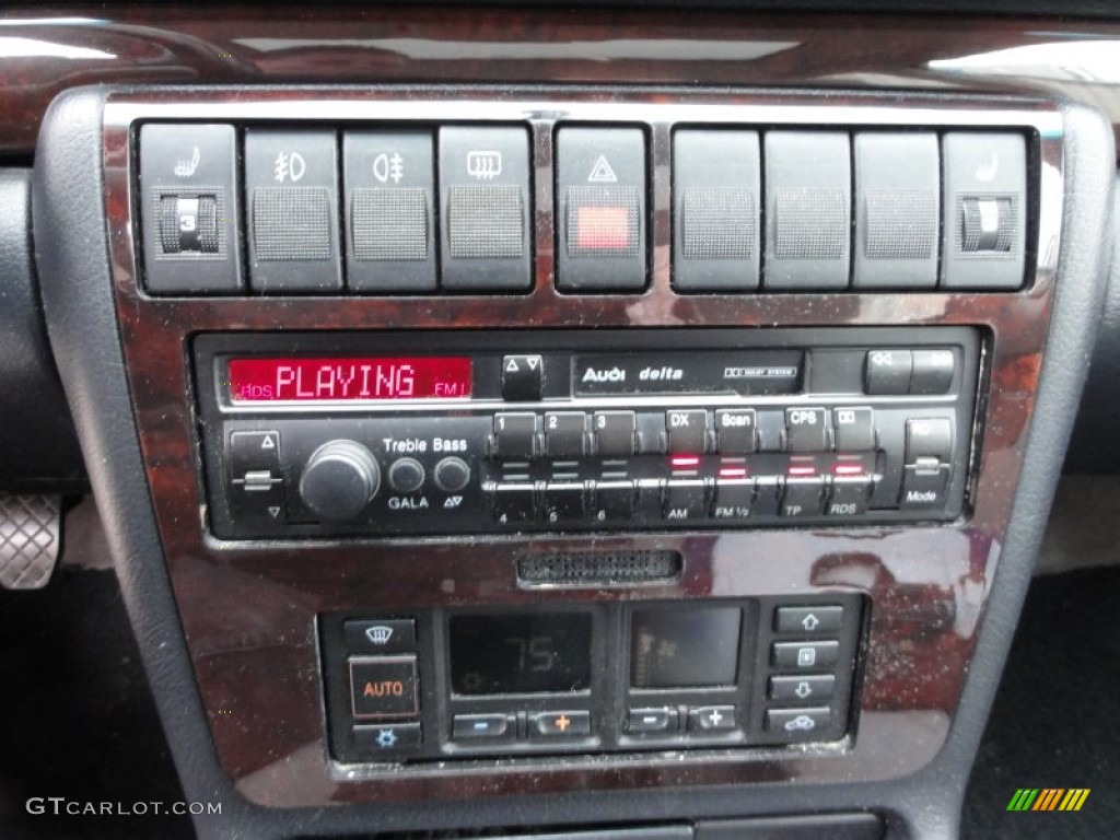 1996 Audi A4 2.8 quattro Sedan Audio System Photos