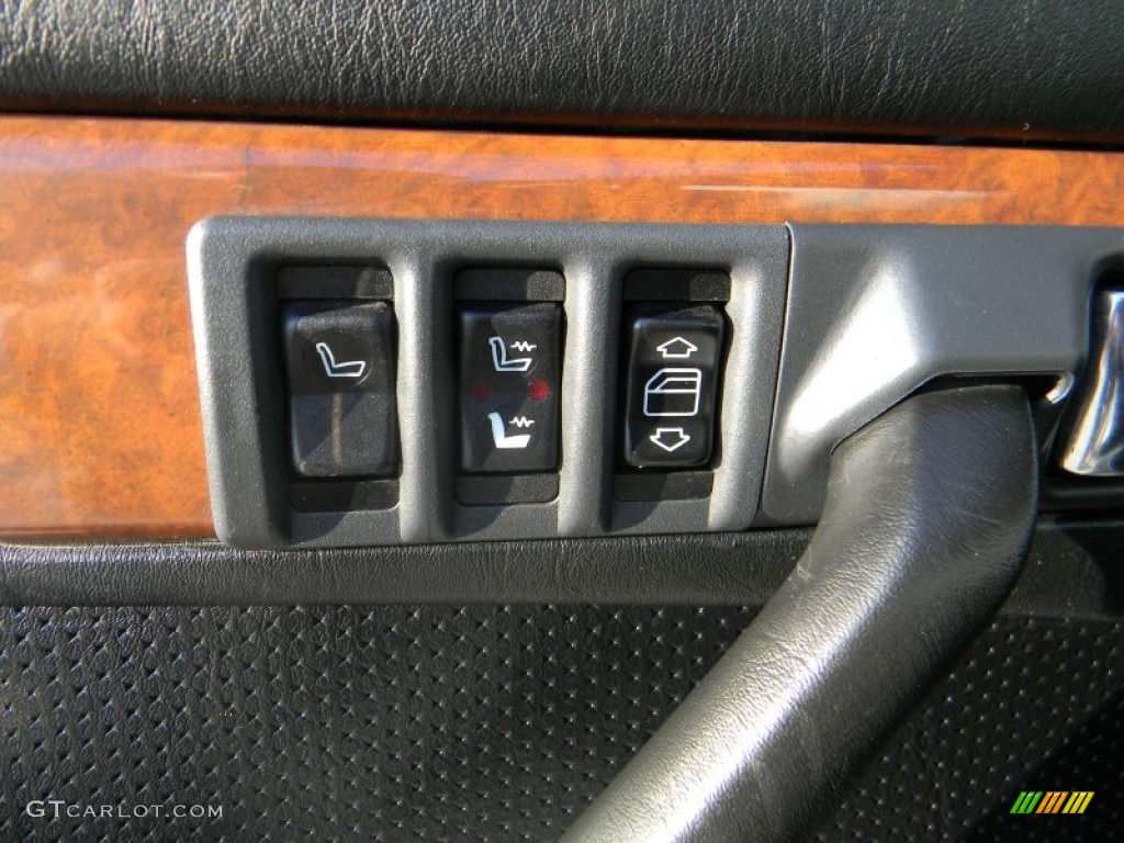 1988 Mercedes-Benz S Class 560 SEL Sedan Controls Photos