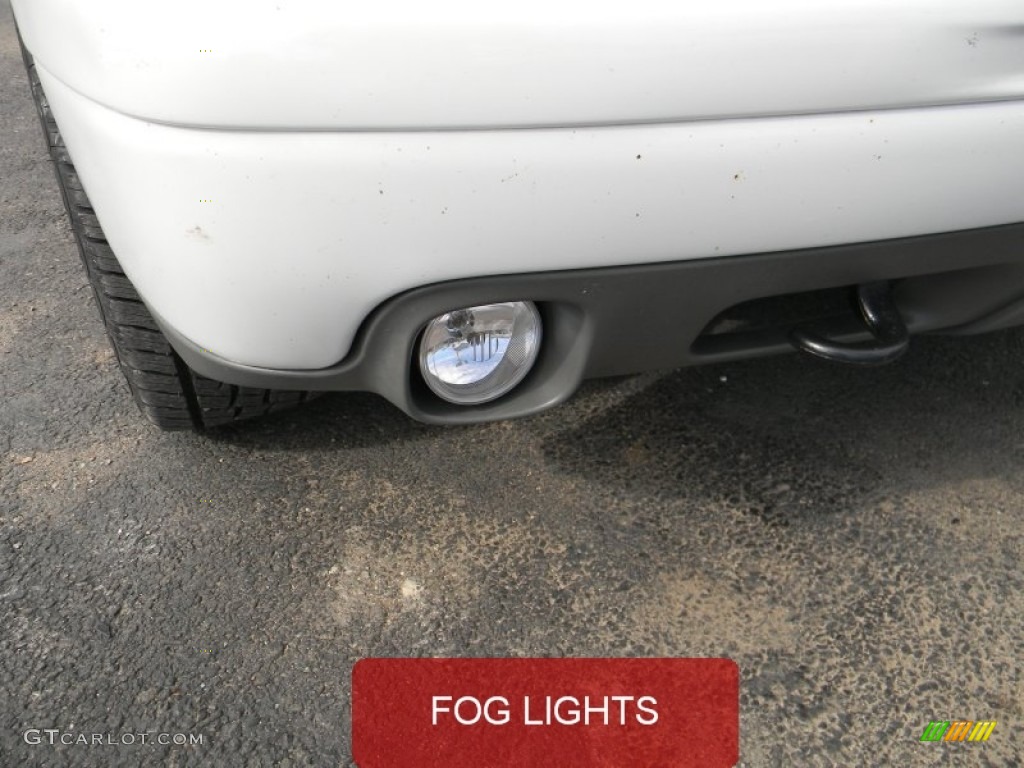 2003 Tahoe Z71 4x4 - Summit White / Gray/Dark Charcoal photo #12