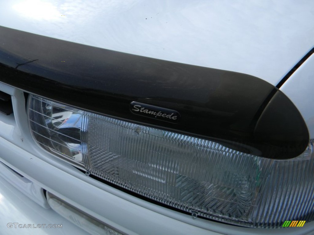 2003 Tahoe Z71 4x4 - Summit White / Gray/Dark Charcoal photo #13