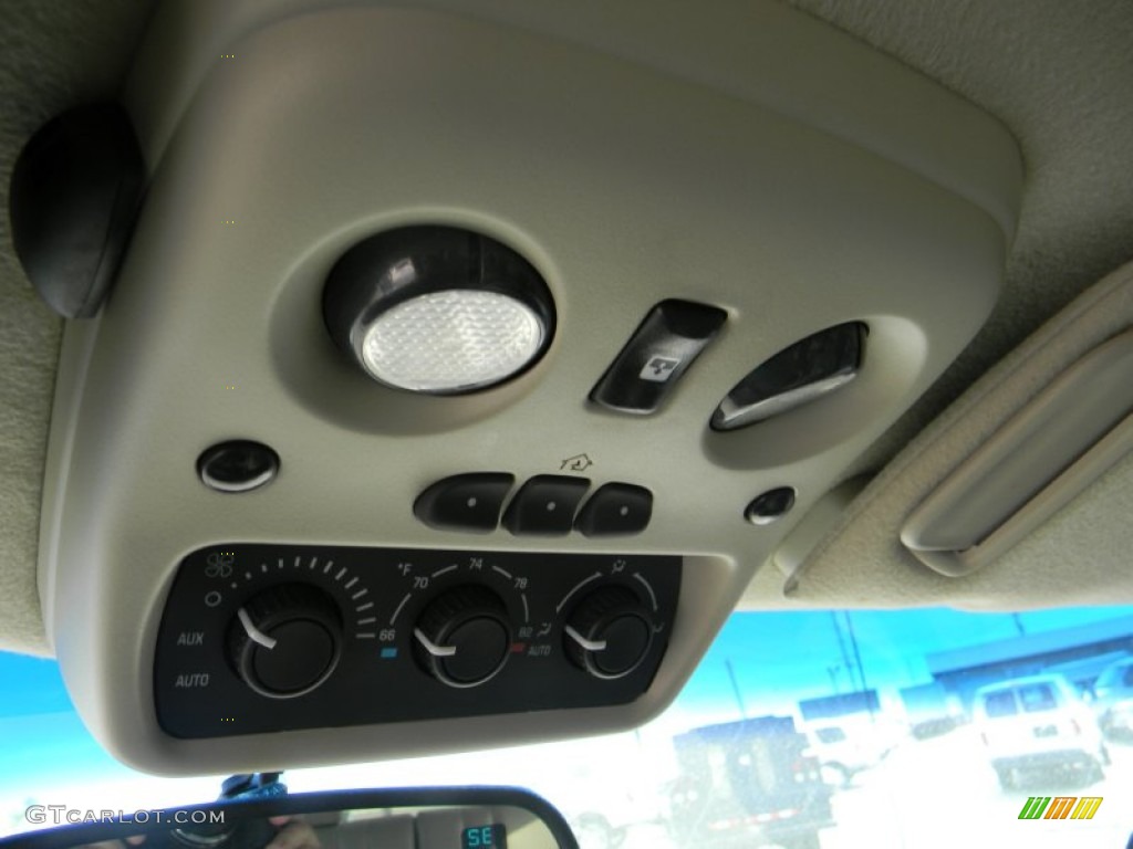 2003 Tahoe Z71 4x4 - Summit White / Gray/Dark Charcoal photo #22