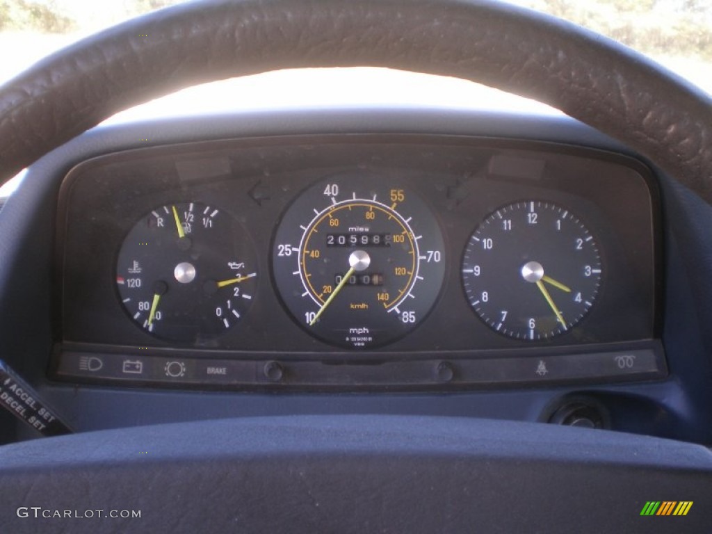 1981 Mercedes-Benz E Class 300 D Sedan Gauges Photo #56690122