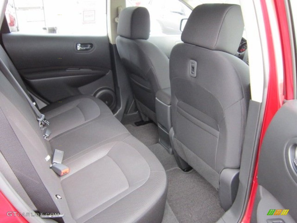 2011 Rogue S AWD - Cayenne Red / Black photo #10
