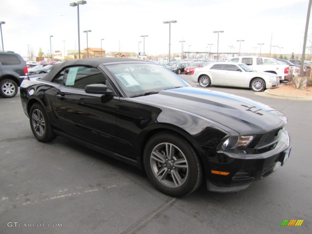 2011 Mustang V6 Premium Convertible - Ebony Black / Charcoal Black photo #26