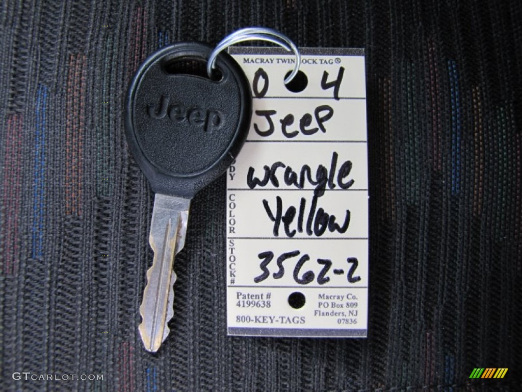 2004 Wrangler Sport 4x4 - Solar Yellow / Dark Slate Gray photo #25