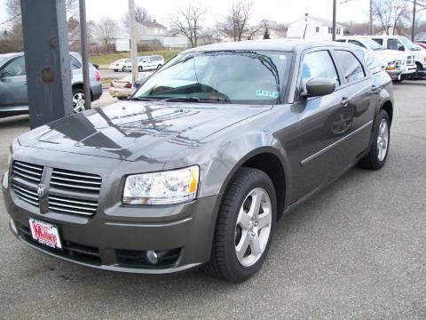 2008 Dodge Magnum SXT AWD Data, Info and Specs