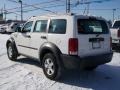 Stone White - Nitro SXT 4x4 Photo No. 3