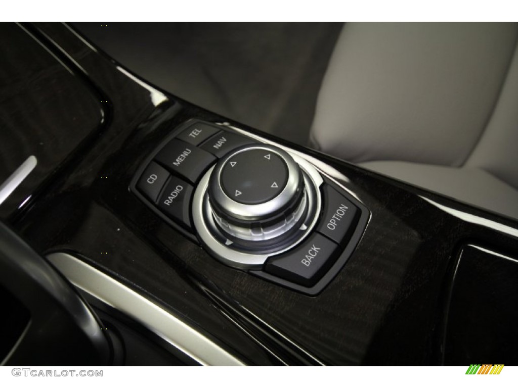 2012 BMW 5 Series 535i Sedan Controls Photo #56705768