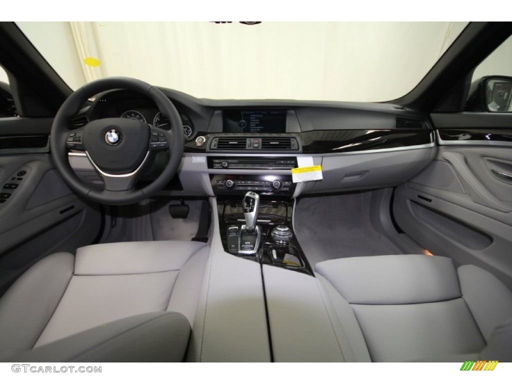 2012 BMW 5 Series 535i Sedan Everest Gray Dashboard Photo #56705846