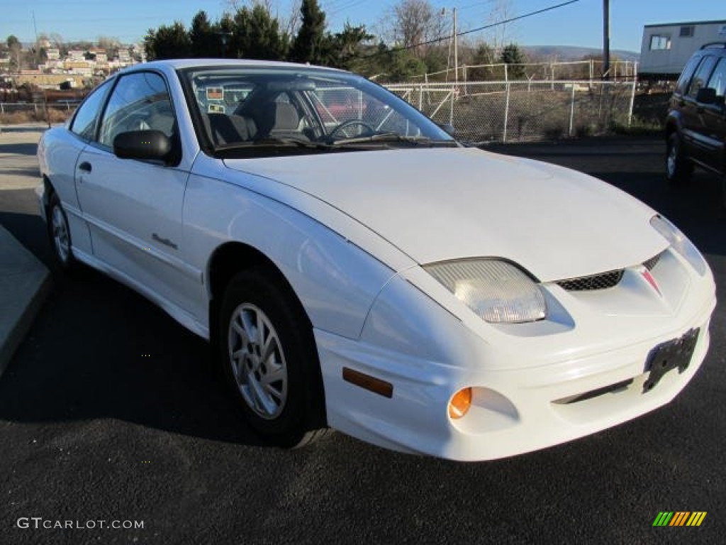 2001 Sunfire SE Coupe - Arctic White / Graphite photo #5